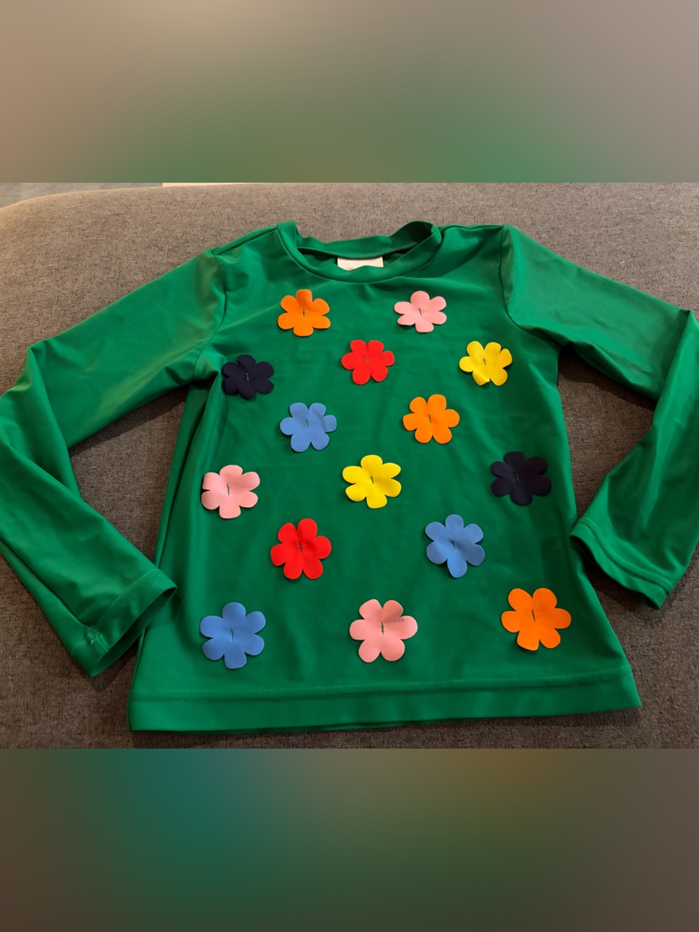 Hanna Andersson Green Long-Sleeve Rashguard with Multicolor Flower Accents